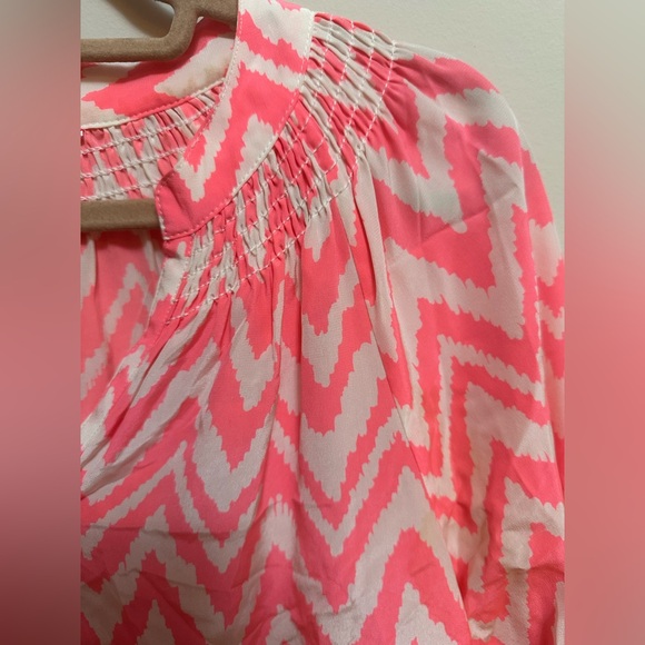 NWOT Lilly Pulitzer Pink Chevron Print Blouse – Size S - Picture 3 of 5
